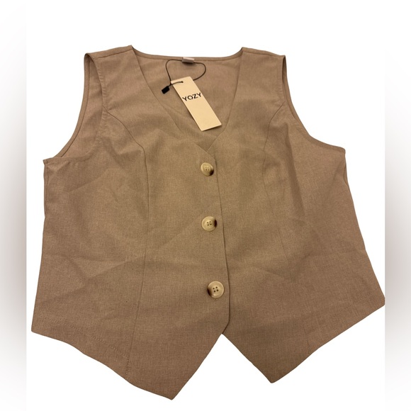 Yozy Tan Sleeveless Vest and Shorts Set - Picture 2 of 9